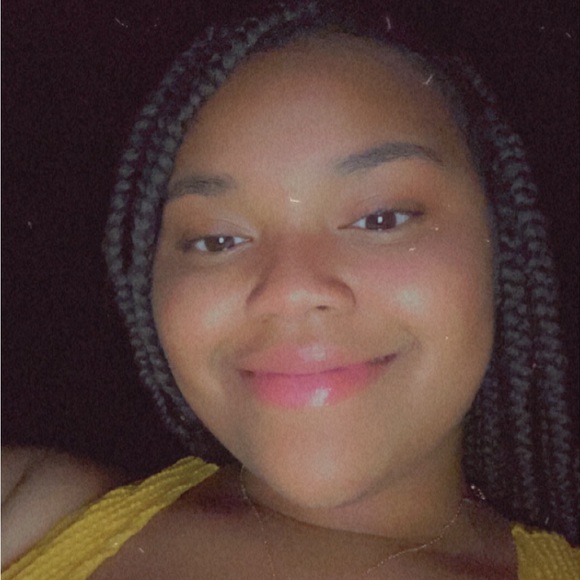 Meet your Posher, Elicia - Picture 1 of 1